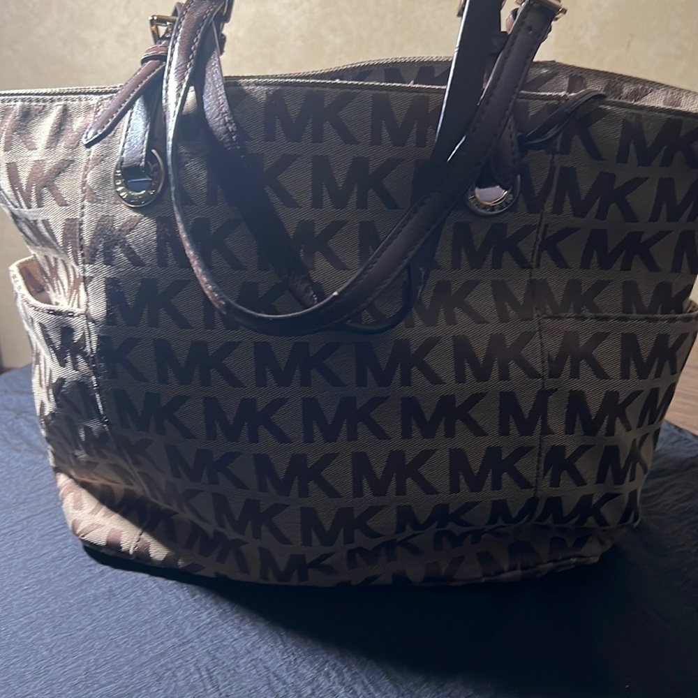 Michael Kors Medium Size
